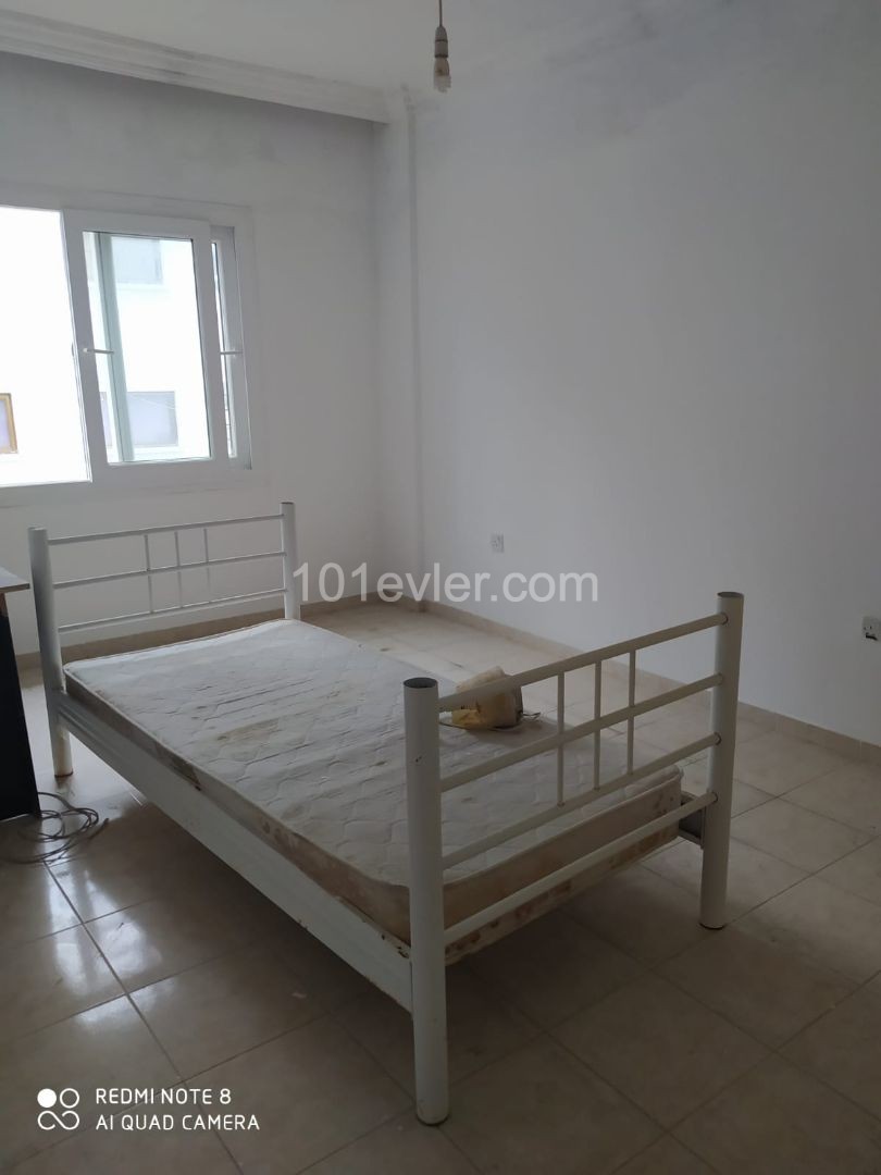 Girne Merkezde Uygun Fiyatlı Satılık 3+1 Penthouse Daire  REF838