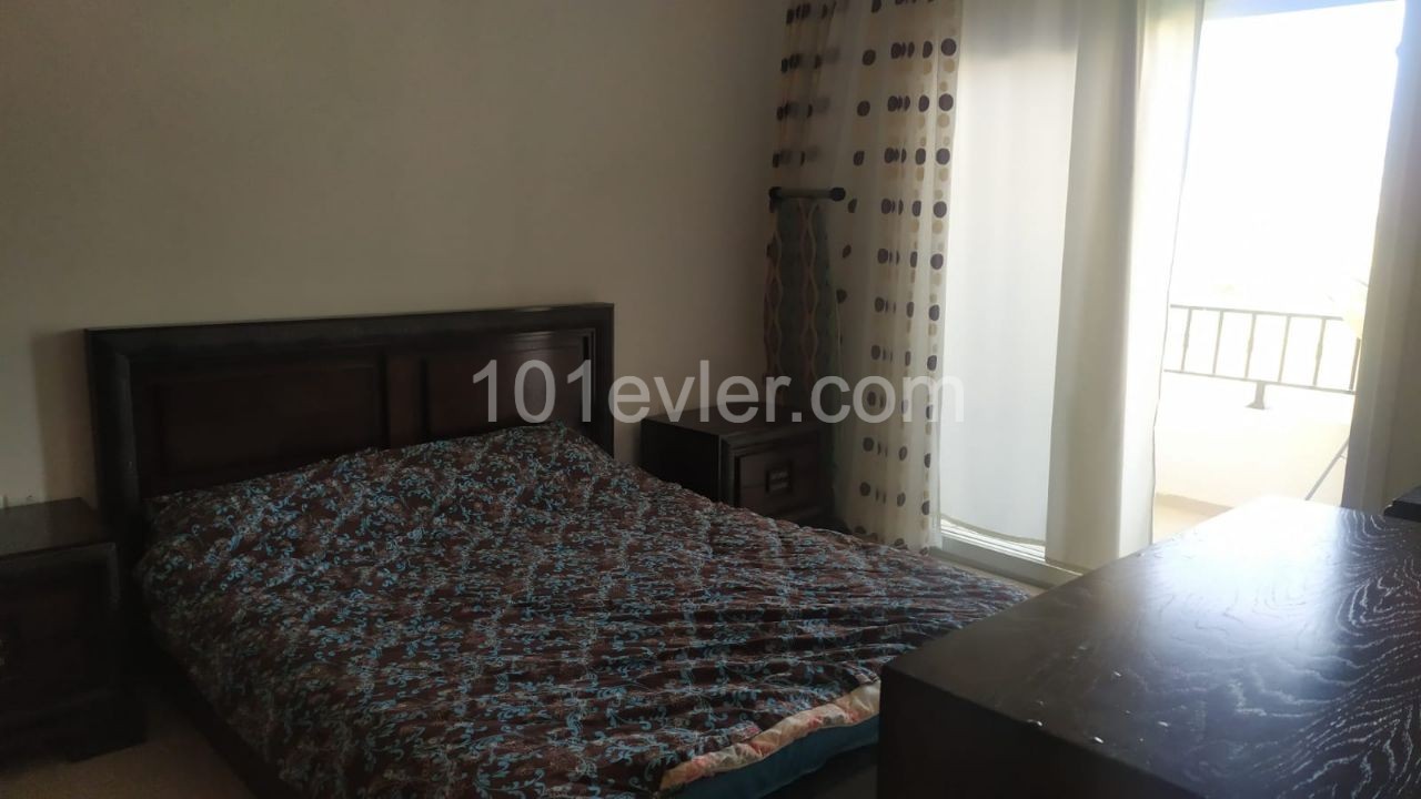 3+1 WOHNUNG ZU VERKAUFEN IN KYRENIA BOSPORUS REF1026 ** 