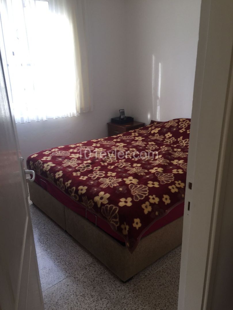 Kyrenia Lapta 1 + 1 Wohnung zu verkaufen ** 