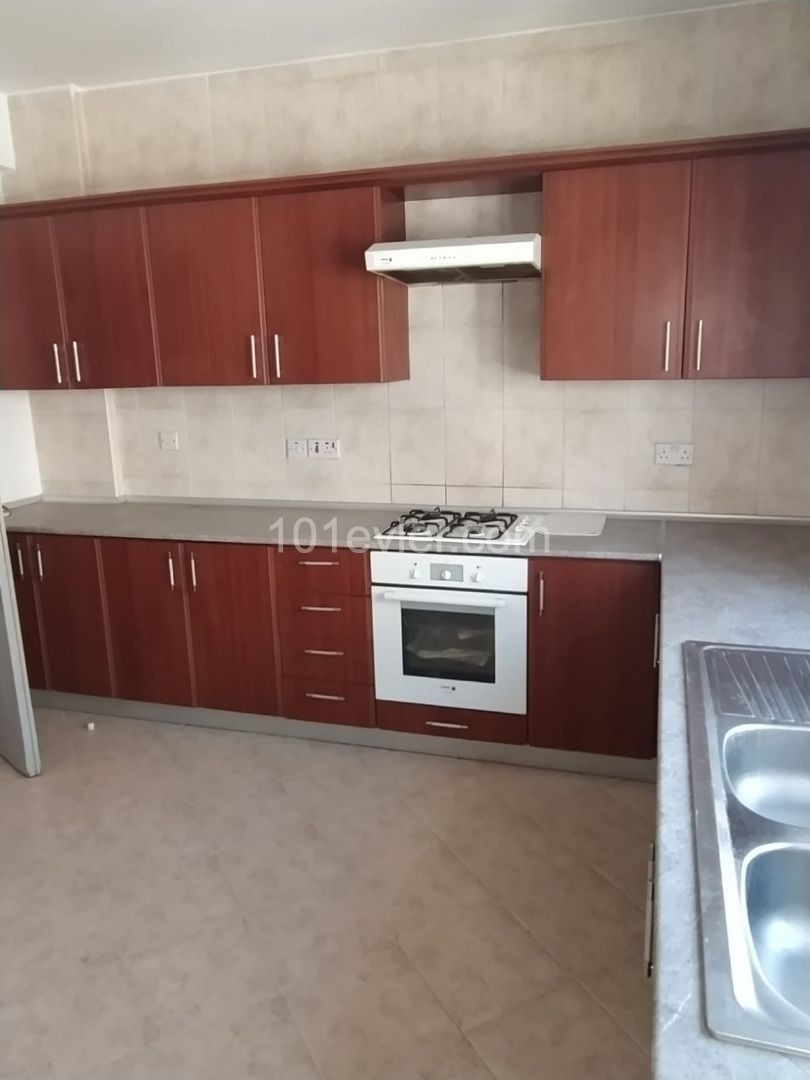 GİRNE YENİ LİMAN CİVARI SATILIK 3+1 SATILIK DAİRE 