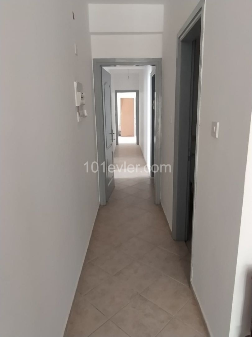 3+1 FLAT FOR SALE IN KYRENIA NEW PORT CIRCA ** 