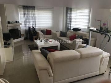 KYRENIA ALSANCAK BEZIRK 3 + 1 VILLA ZU VERKAUFEN ** 