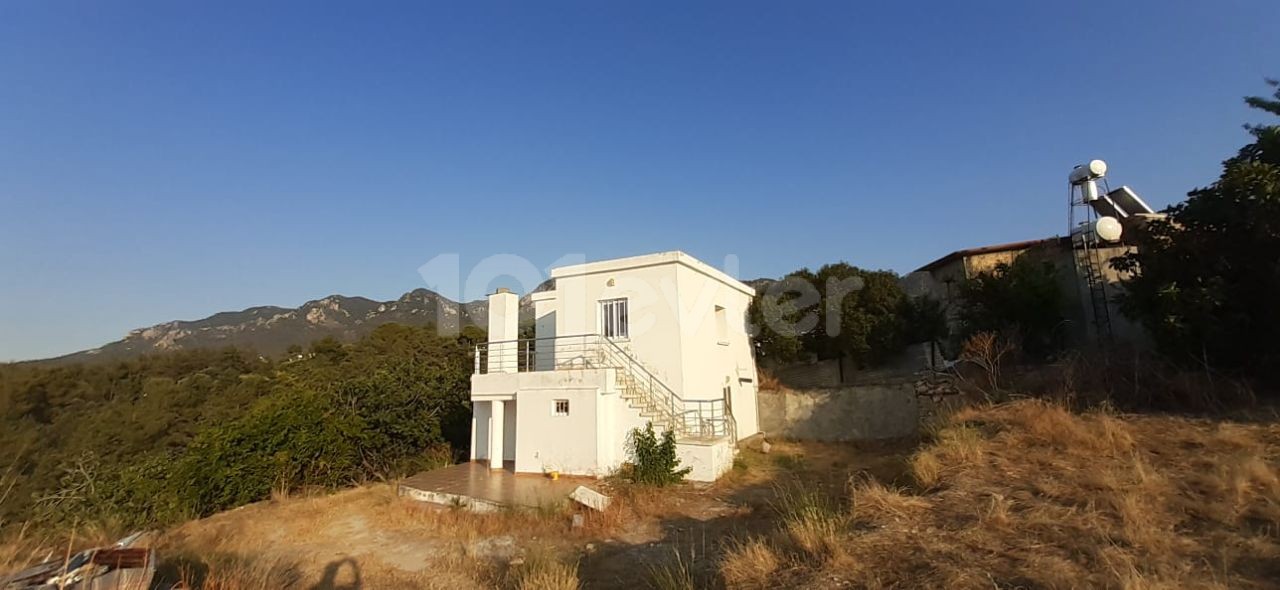 EINFAMILIENHAUS ZUM VERKAUF IN KYRENIA ULME ** 