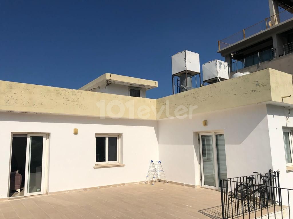 Complete Building For Sale in Yukarı Girne, Kyrenia