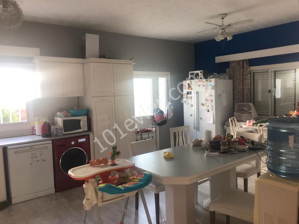 Yenikentt'e 540 m2 Arsa İçerisinde  4+1 Satılık Villa  135.000 STG