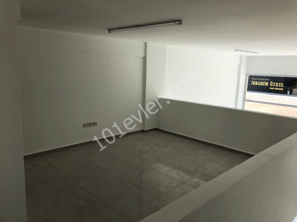 Yenikent’te Belediye Bulvarı Arkası Kiralık Dükkan  80 m2  Sendeli Aylık Ödemeli 450 STG