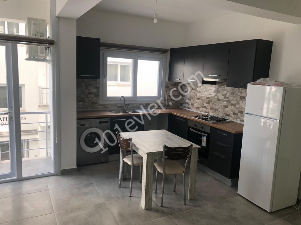 Lefkoşa Gönyeli'de Full Eşyalı Ultra Lüks Yeni 2+1 6 Aylık Ödemeli Kiralık Daire 300 STG