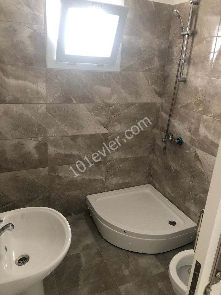 Lefkoşa Gönyeli'de Full Eşyalı Ultra Lüks Yeni 2+1 6 Aylık Ödemeli Kiralık Daire 300 STG