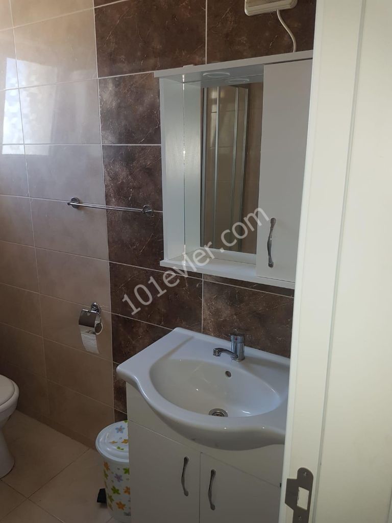 Lefkoşa Göçmenköy'de Full Eşyalı 3 Ay Peşin Ödemeli 2+1 Kiralık Daire 300 STG