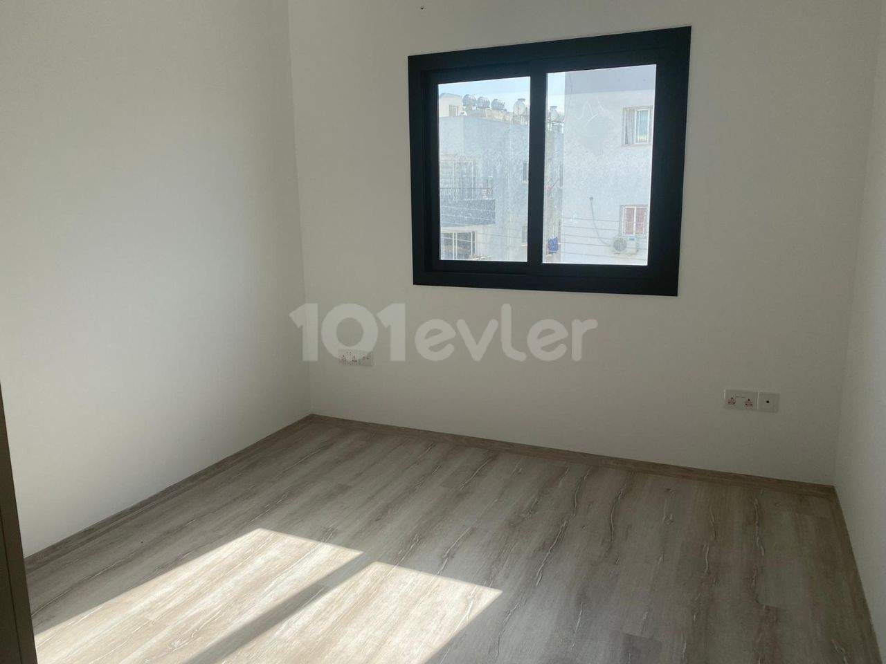 Lefkoşa Ortaköy’de Satılık 3+1 Daire 128 m2 Ve 2+1 Penthouse 110+16 m2 Teras 78.000 STG