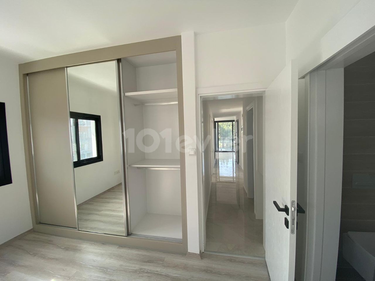 3+1 Wohnung zum Verkauf in Nikosia Ortaköy 128 m2 und 2 + 1 Penthouse 110+16 m2 Terrasse 78.000 STG ** 