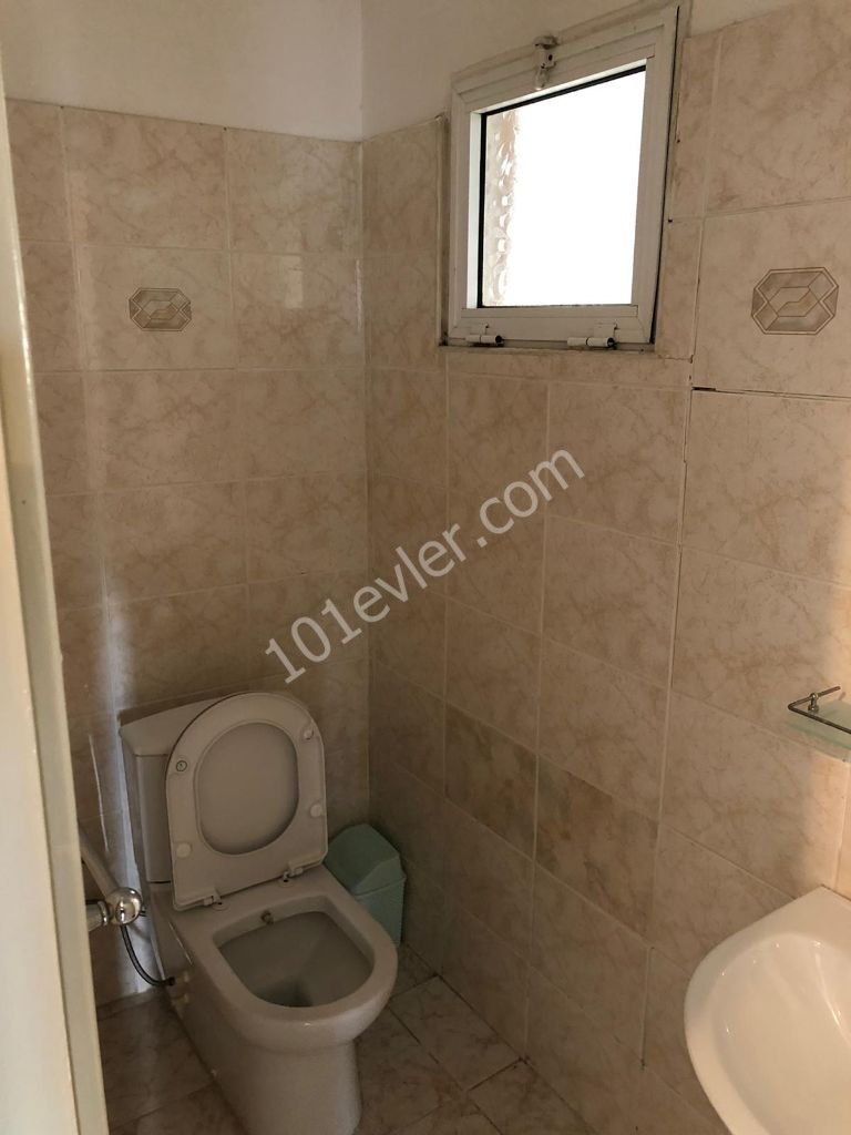 Lefkoşa Ortaköy'de Merkezi Konumda , 3+1 , Full Eşyalı Aylık Ödemeli Kiralık Daire 2.500 TL 