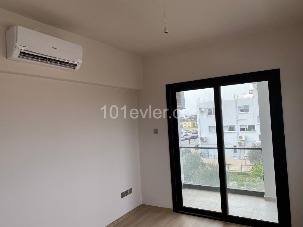 Lefkoşa Metehan Bölgesi'nde 2+1 , 85m2  Eşyalı/Eşyasız Alternatifleriyle Kiralık Lüks Daireler 300 STG