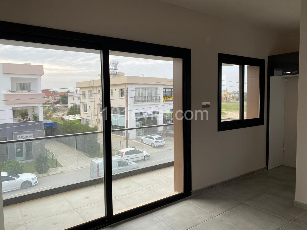 Lefkoşa Metehan Bölgesi'nde 2+1 , 85m2  Eşyalı/Eşyasız Alternatifleriyle Kiralık Lüks Daireler 300 STG