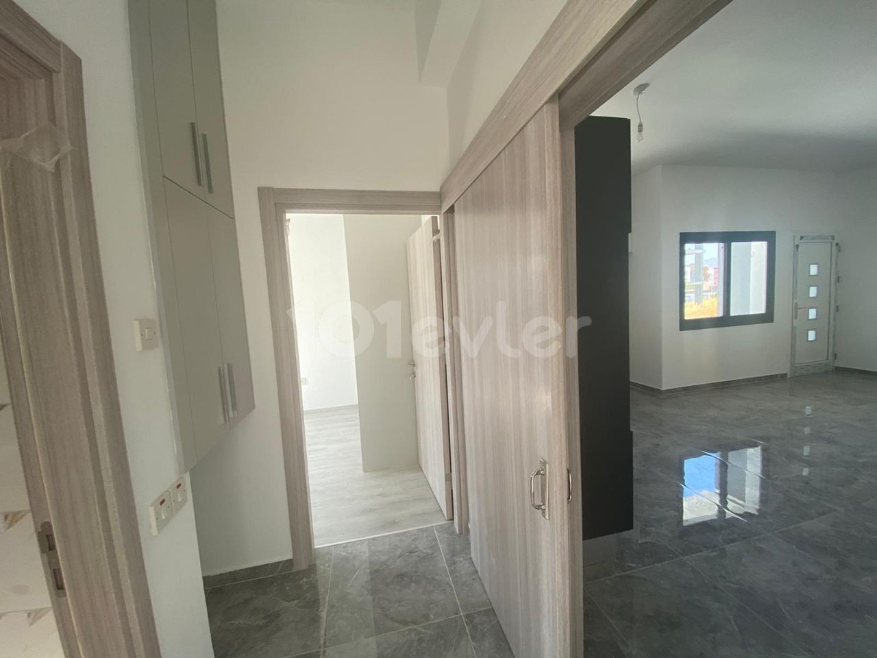 2 + 1.85 m2 Ground Floor Apartment for Sale in the Center of Nicosia Mitreeli 50.000 STG ** 