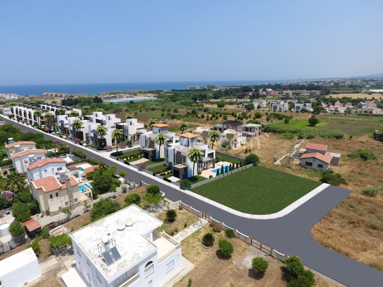 Girne Karşıyaka'da 4+1, 304 m2 Havuzlu Satılık Villalar 195.000 STG !!!