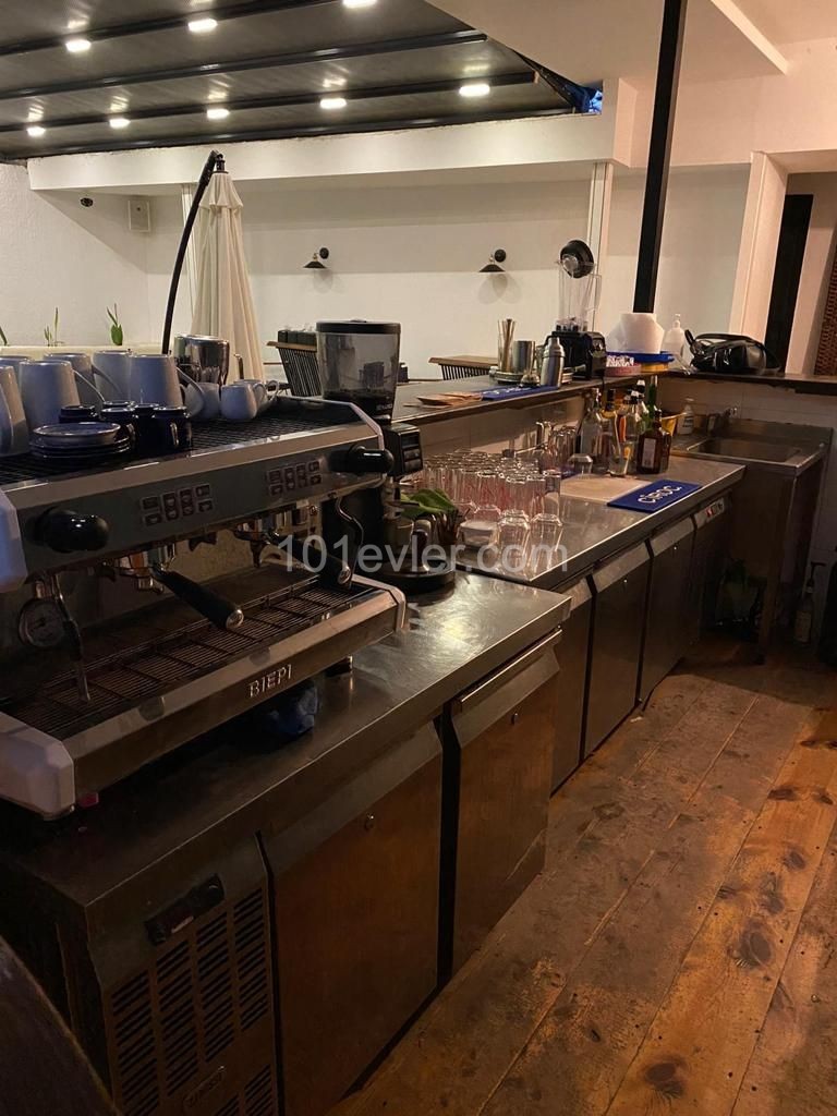 Lefkoşa Surlariçi'nde iç bahçesi olan modern 200 m2 devren kiralık cafe restorant 23,000 stg