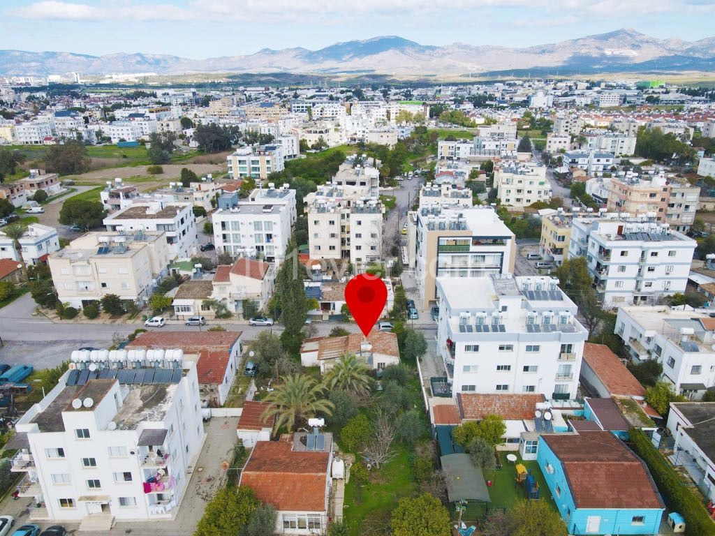 In zentraler Lage in Nikosia Marmara, 548 m2 4 Etagen mit zoning Genehmigung zum Verkauf Türkisches Grundstück 130.000 stg ** 