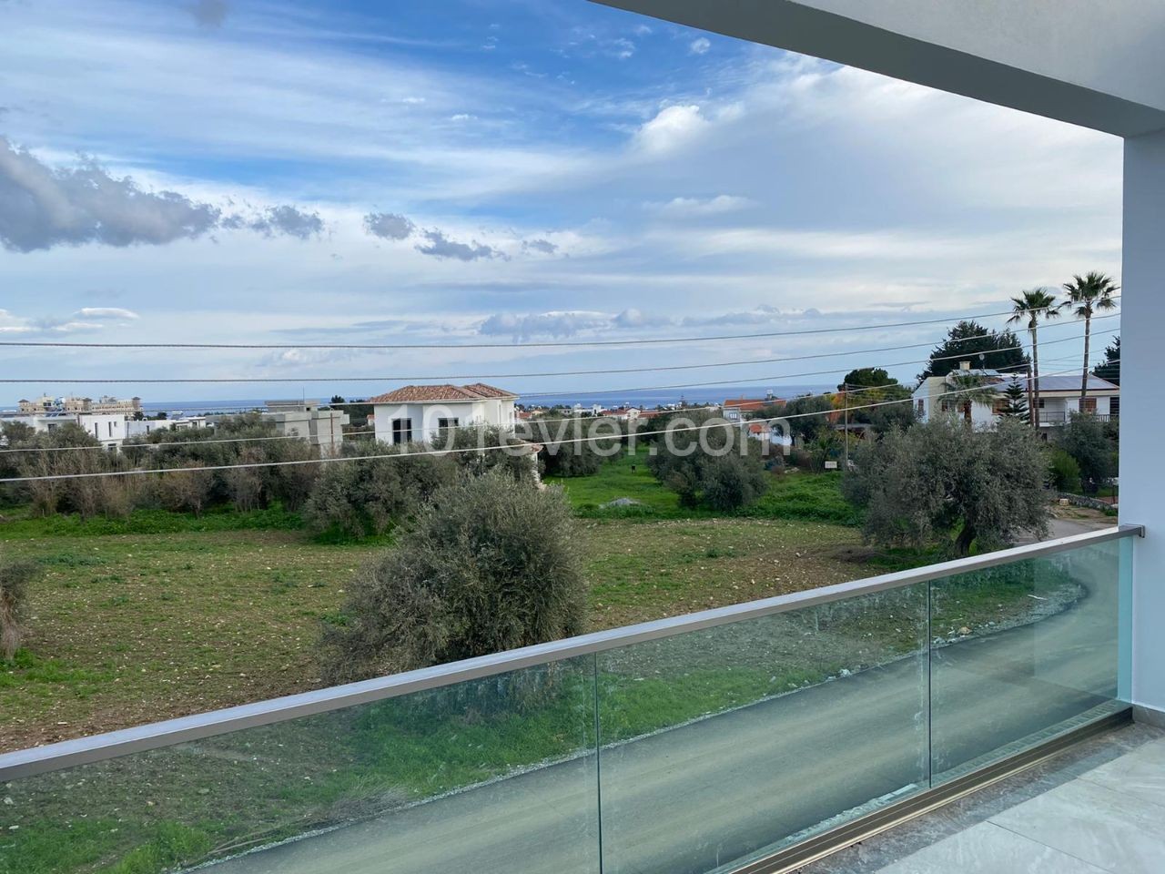 Ready for delivery 3+1 250 m2 detached villa for sale with mountain and sea view, made in Turkey, in Ozanköy, Girne, with prices starting from 230.000 stg ** 