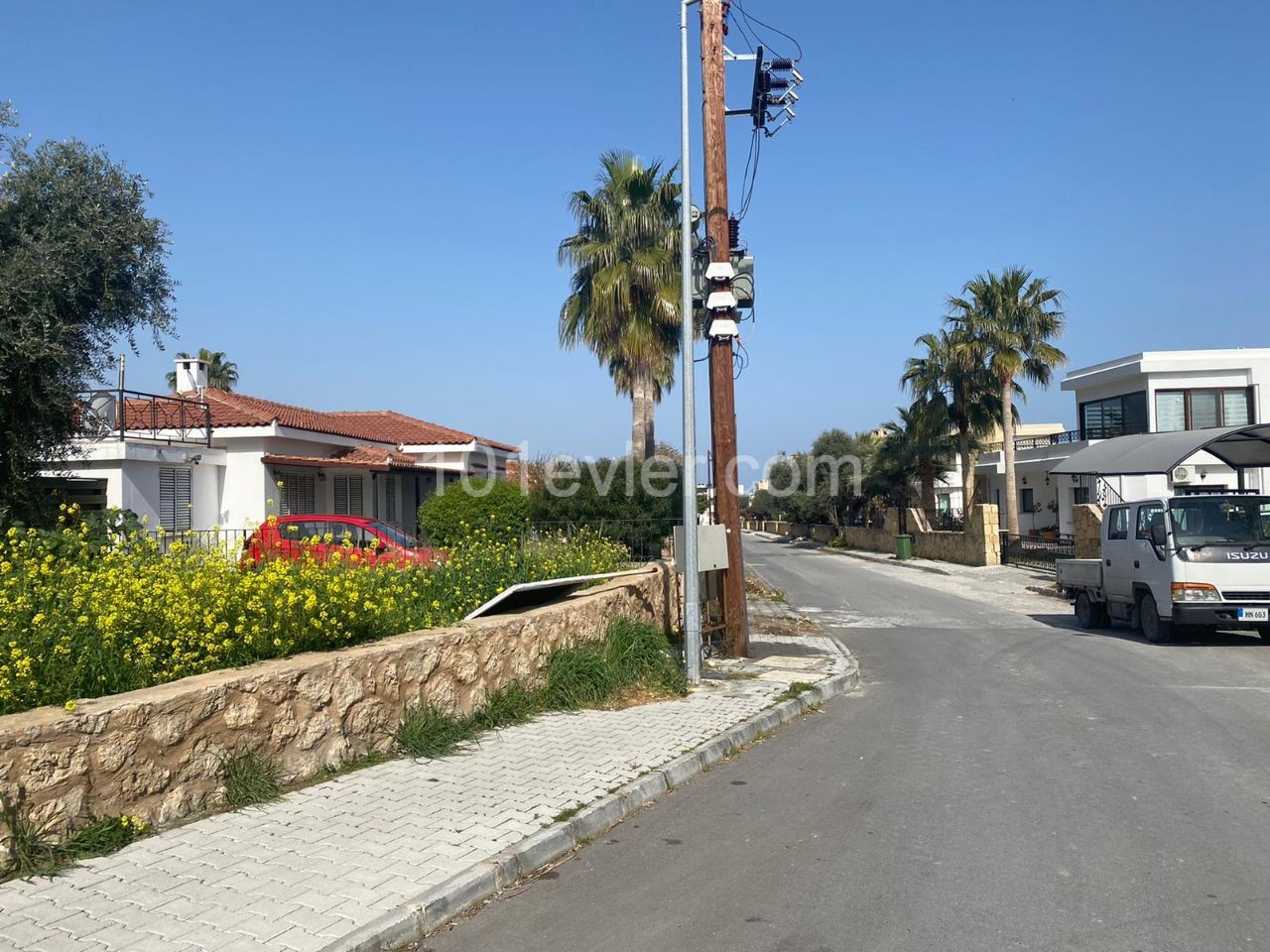 1+1 Wohnung zum Verkauf in Kyrenia Ozanköy voll möbliert,Mieter 65m2, 44, 900 stg ** 