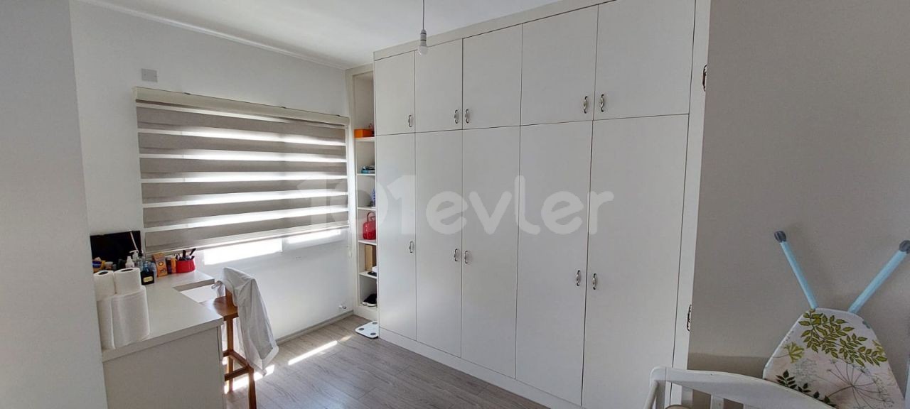 Lefkoşa Metehanda Zephyr Cafe Arkası 3+1 185 m2 Bakımlı,Masrafsız,Satılık İkiz Villa 127,000stg