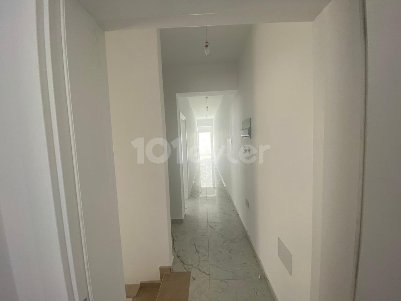 Gönyelide 4+1 200m2  KDVsi ve Trafosu  Ödenmiş İkiz Villa 109,000stg 