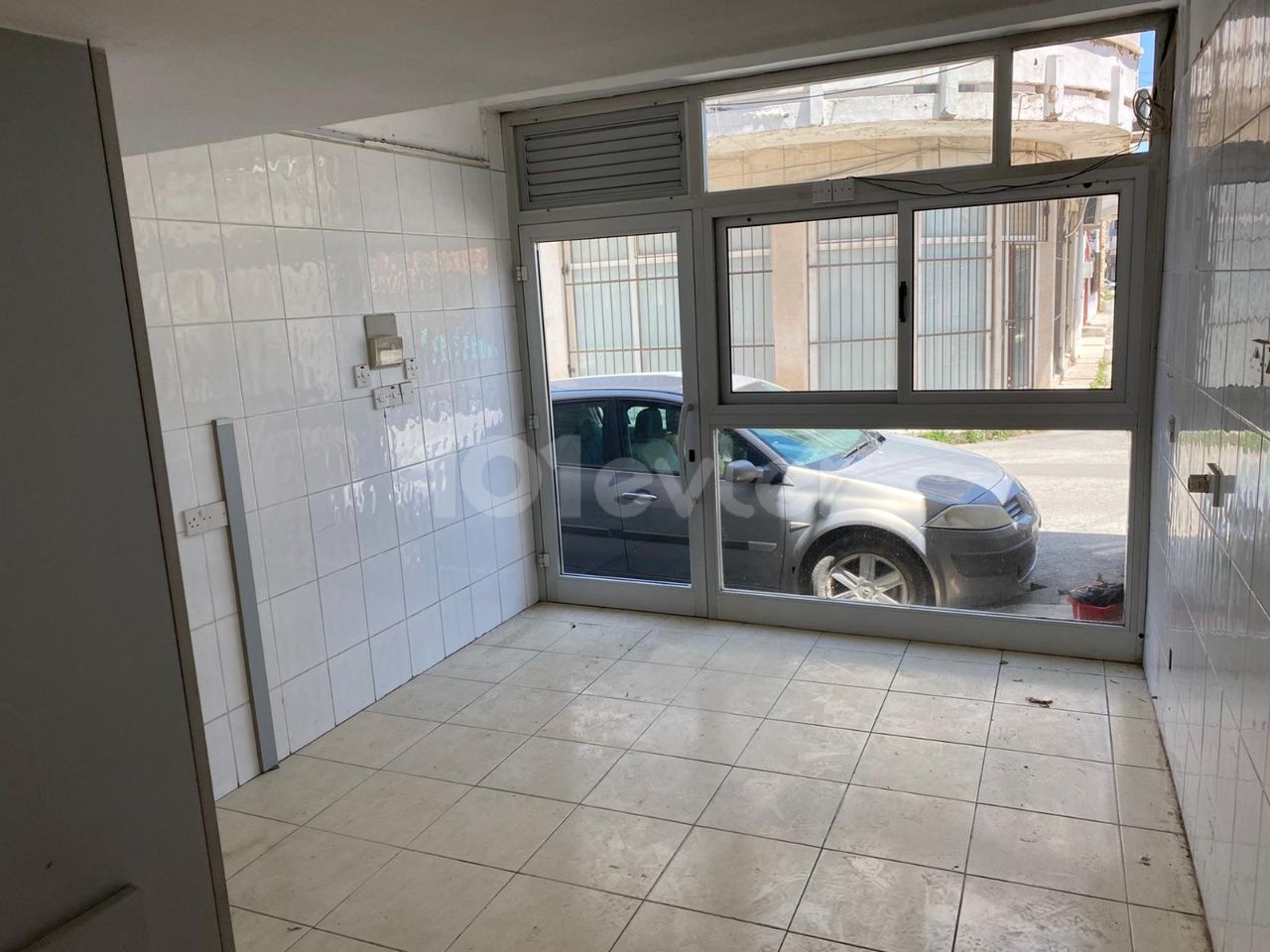 A Shop for Rent in Mahmutpaşa, Nicosia 500stg ** 