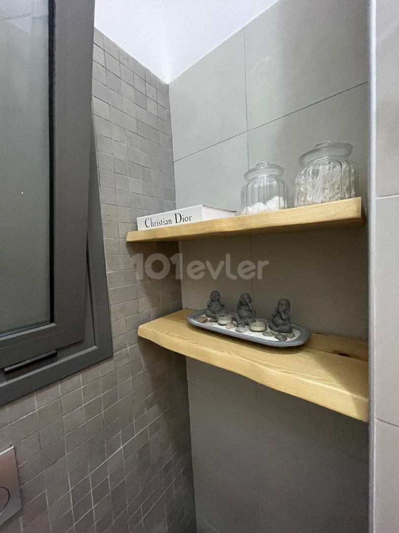 Dereboyunda 2+1 85m2 Modern Furnished and Centrally located apartment for sale 64,900stg ** 