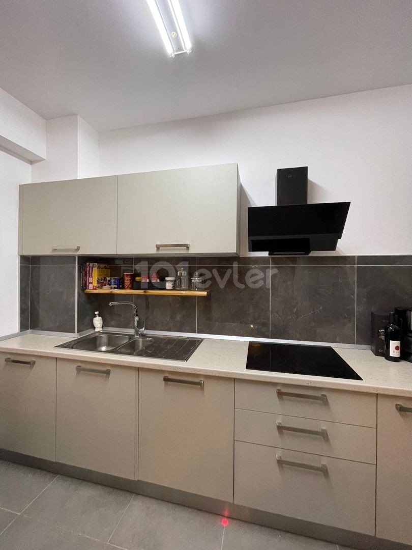 Dereboyunda 2+1 85m2 Modern Furnished and Centrally located apartment for sale 64,900stg ** 