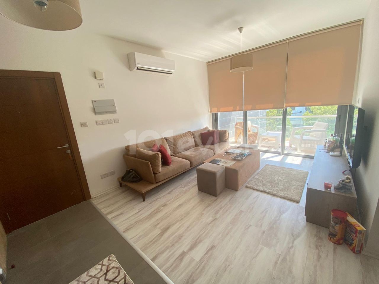 Dereboyunda 2+1 85m2 Modern Döşenmiş ve Merkezi konum Full Eşyalı Satılık daire 75,000stg