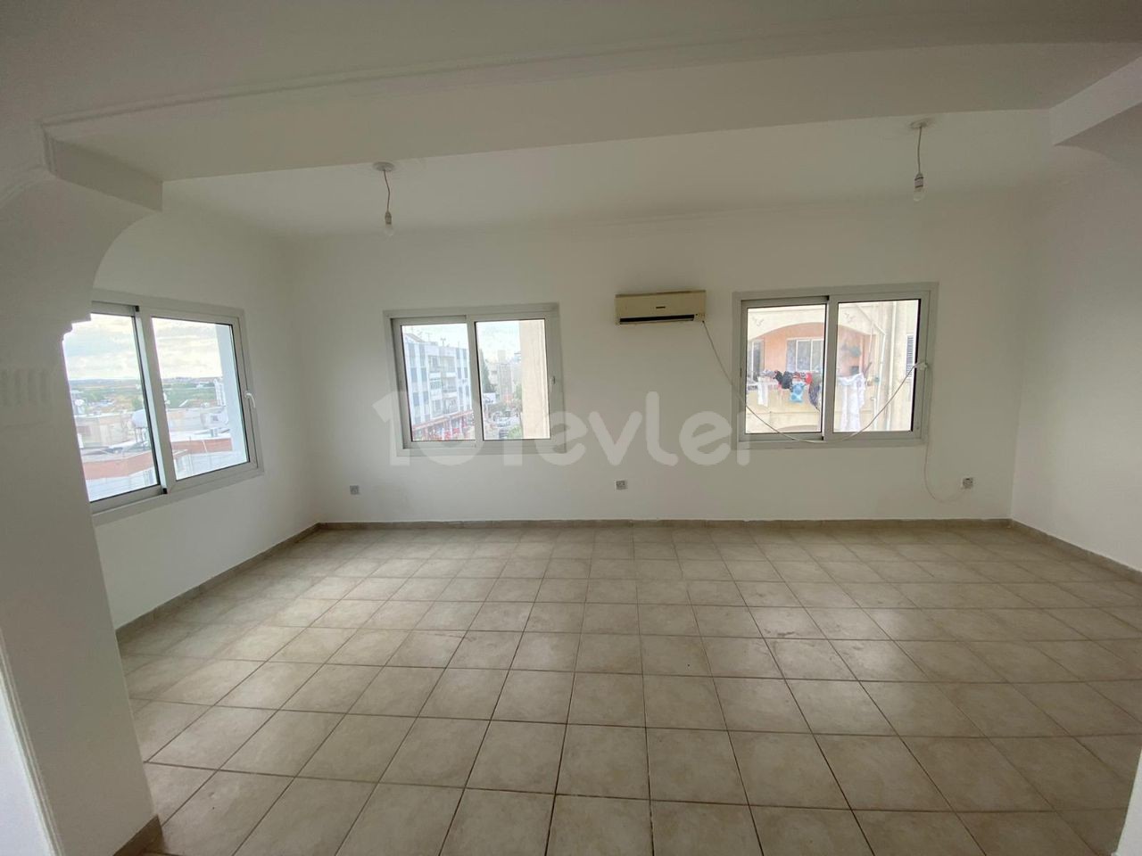 Ortakoy de 3 + 1 135m2 Apartment for Sale On the Main Road with No Cost Decker 49,000stg ** 