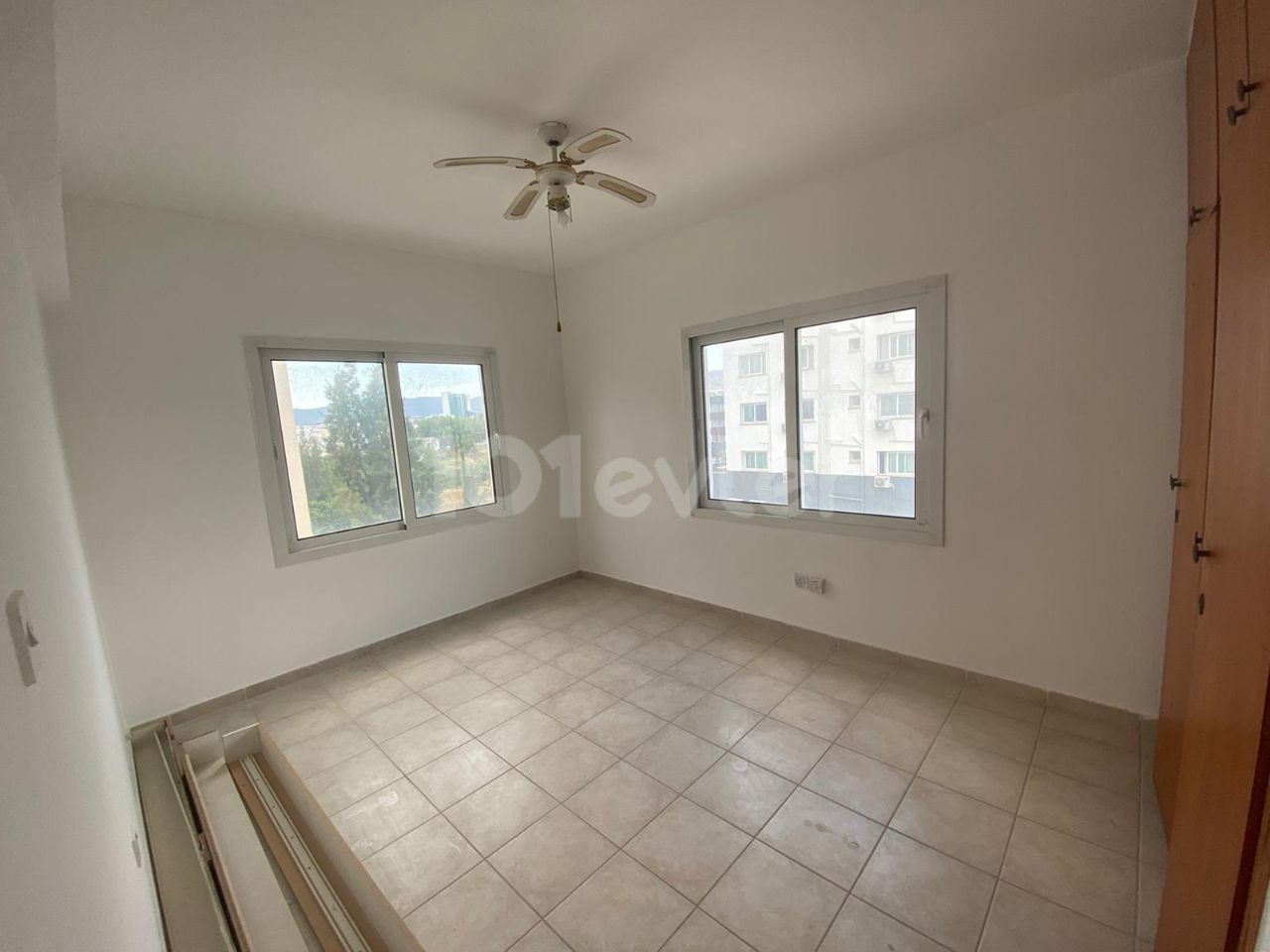 Ortakoy de 3 + 1 135m2 Apartment for Sale On the Main Road with No Cost Decker 49,000stg ** 