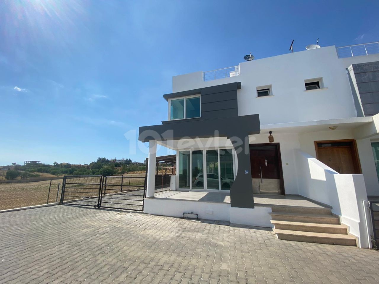 3+1 Corner Twin Villa for Sale with 150+70 m2 Terrace for Free in Mitreeli 119,000stg ** 