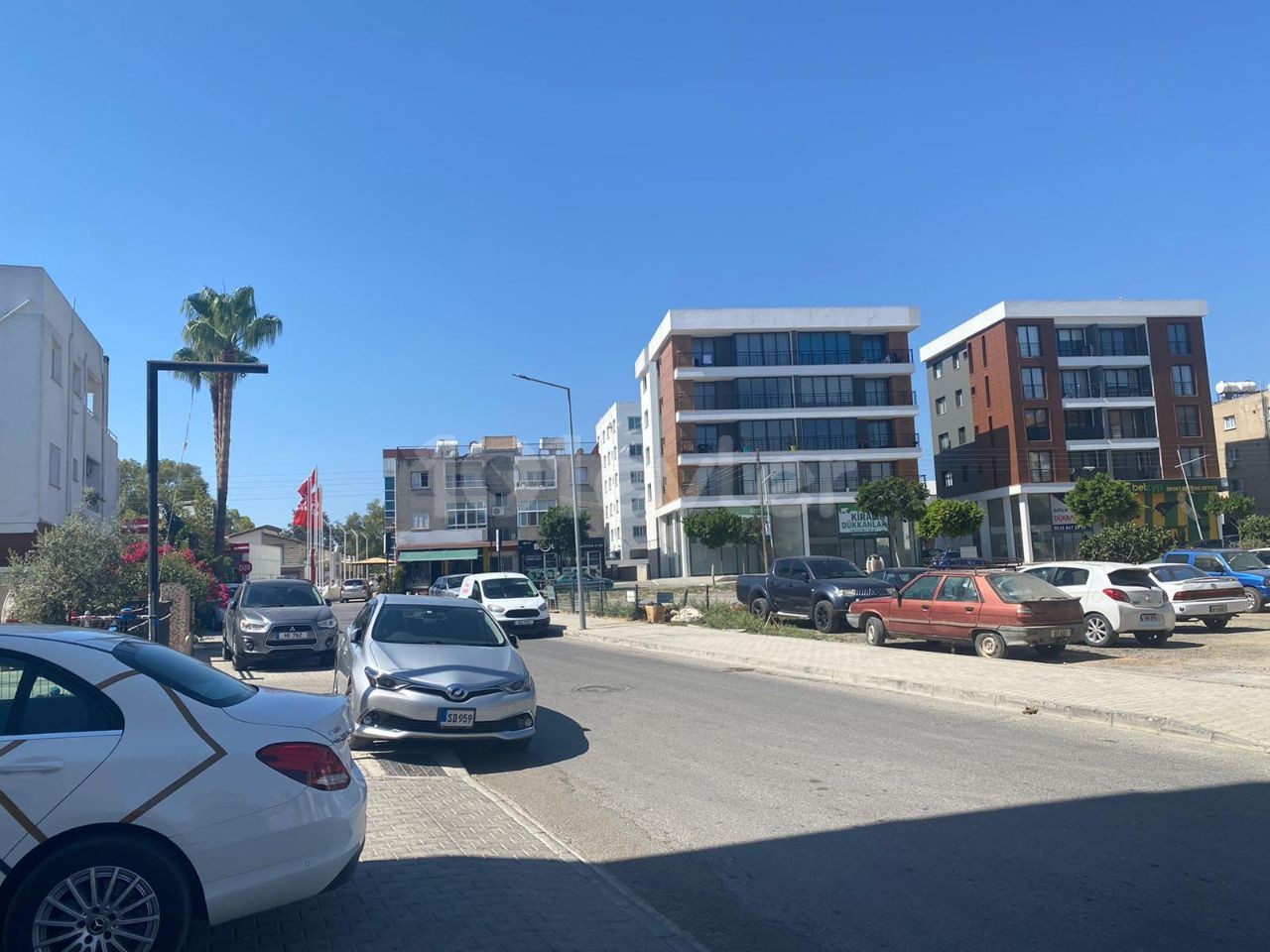 2+ 1 85 m2 intermediate floor VAT transformer paid apartment for sale next to Lazmarin Restaurant in Mitreeli Dec3.000 stg ** 