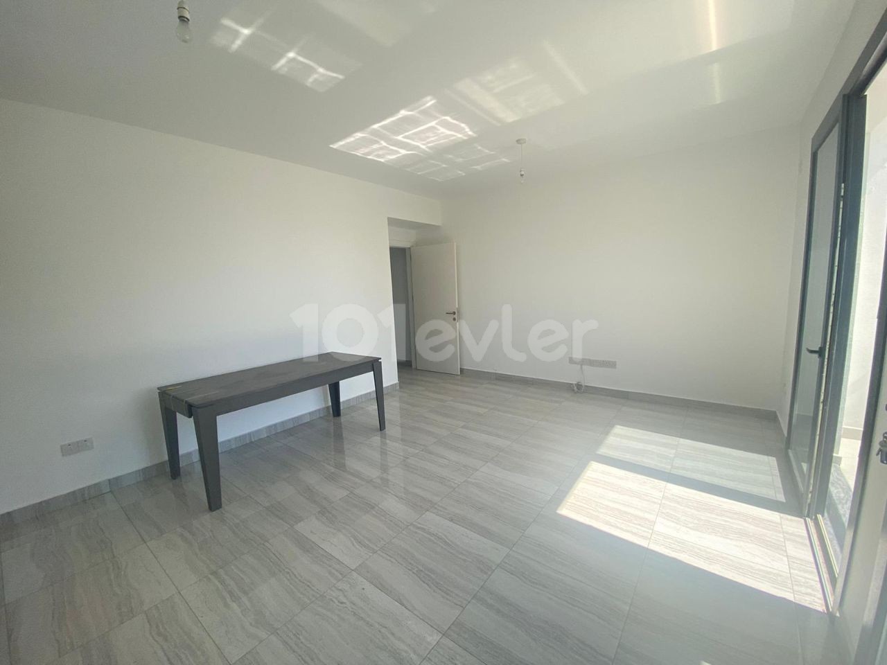 2+ 1 85 m2 intermediate floor VAT transformer paid apartment for sale next to Lazmarin Restaurant in Mitreeli Dec3.000 stg ** 