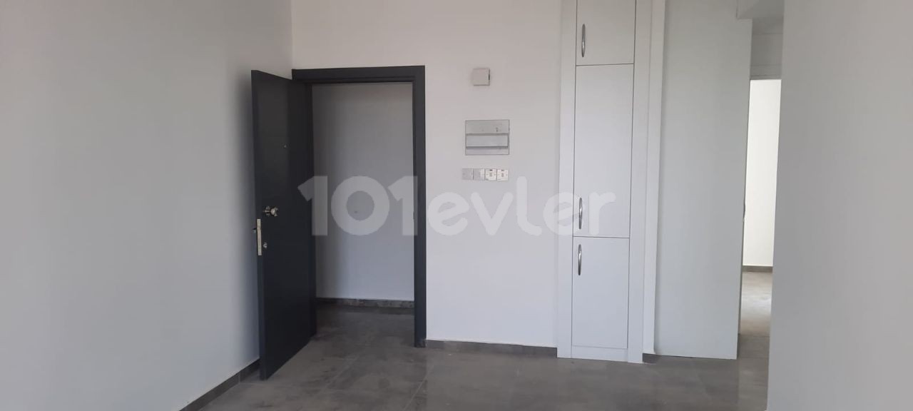 Nikosia Kizilbas ta 2 + 1 85 m2 Wohnung zum Verkauf mit Aufzug 43,500 stg ** 