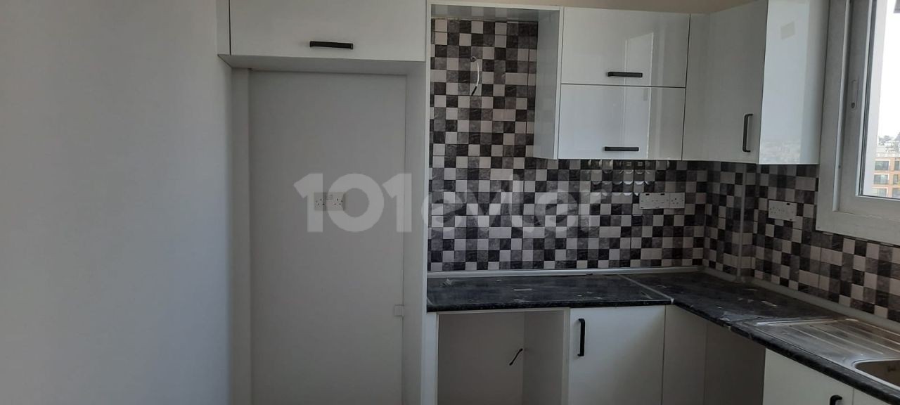 Nikosia Kizilbas ta 2 + 1 85 m2 Wohnung zum Verkauf mit Aufzug 43,500 stg ** 