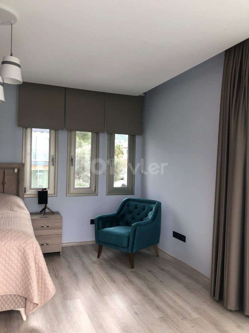 220 m2 3+1 Villen mit Pool option in chatalköy 240,000 stg ** 