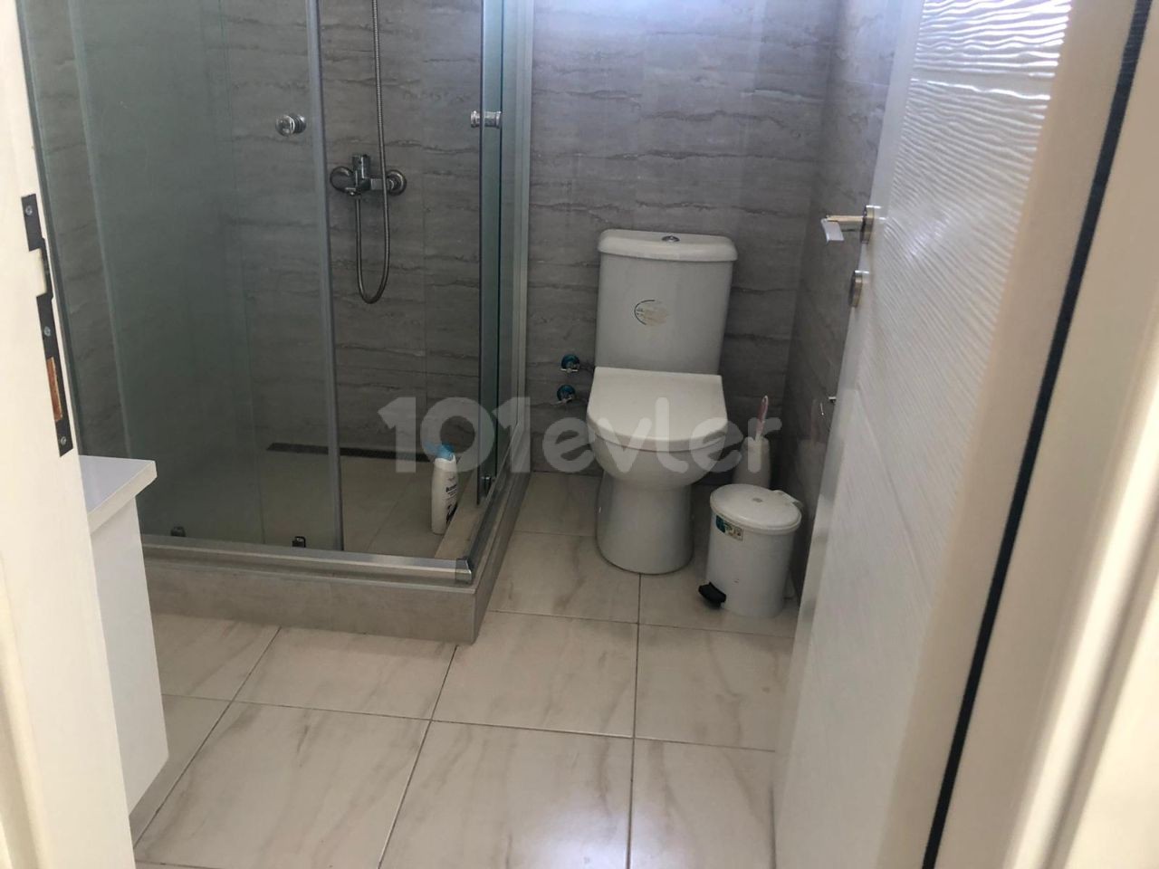 Furnished Well Maintained 2 + 1 Rent Apartment 400stg in Ortaköy ** 