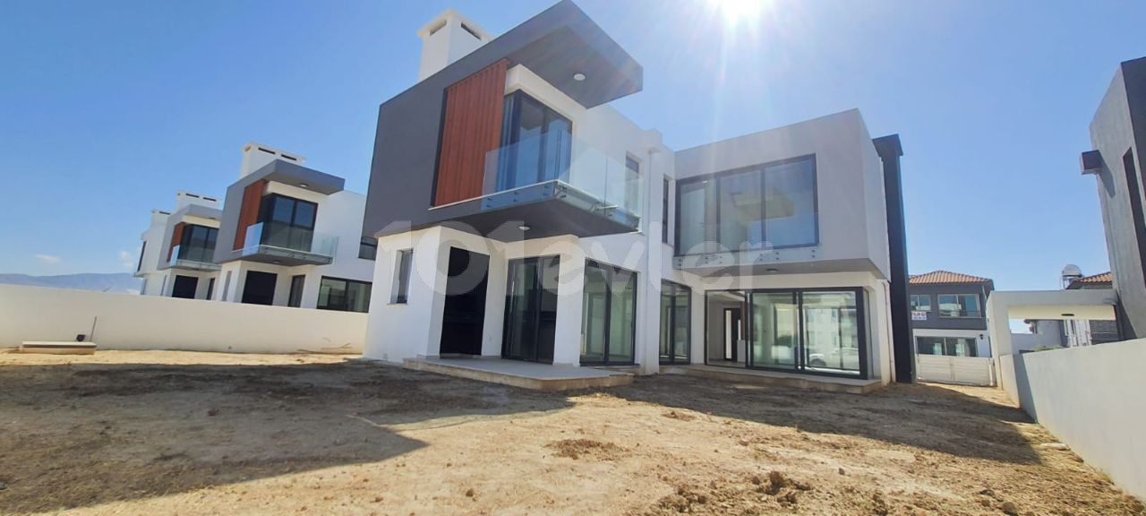 Yenikent te 4 + 1 220 m2 Super Luxury Villas with Garden for Sale Immediately Delivery ** 