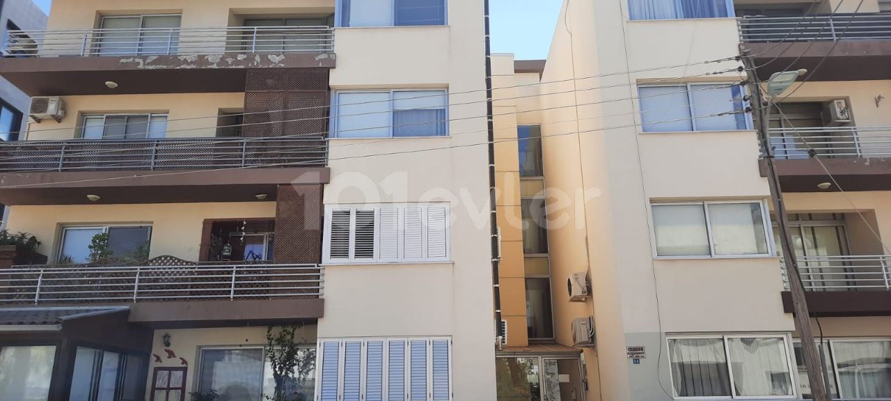 3 + 1 165 m2 Apartment for Sale in Ortakoy with No Clean Furniture without Expenses 79,900stg Jul ** 