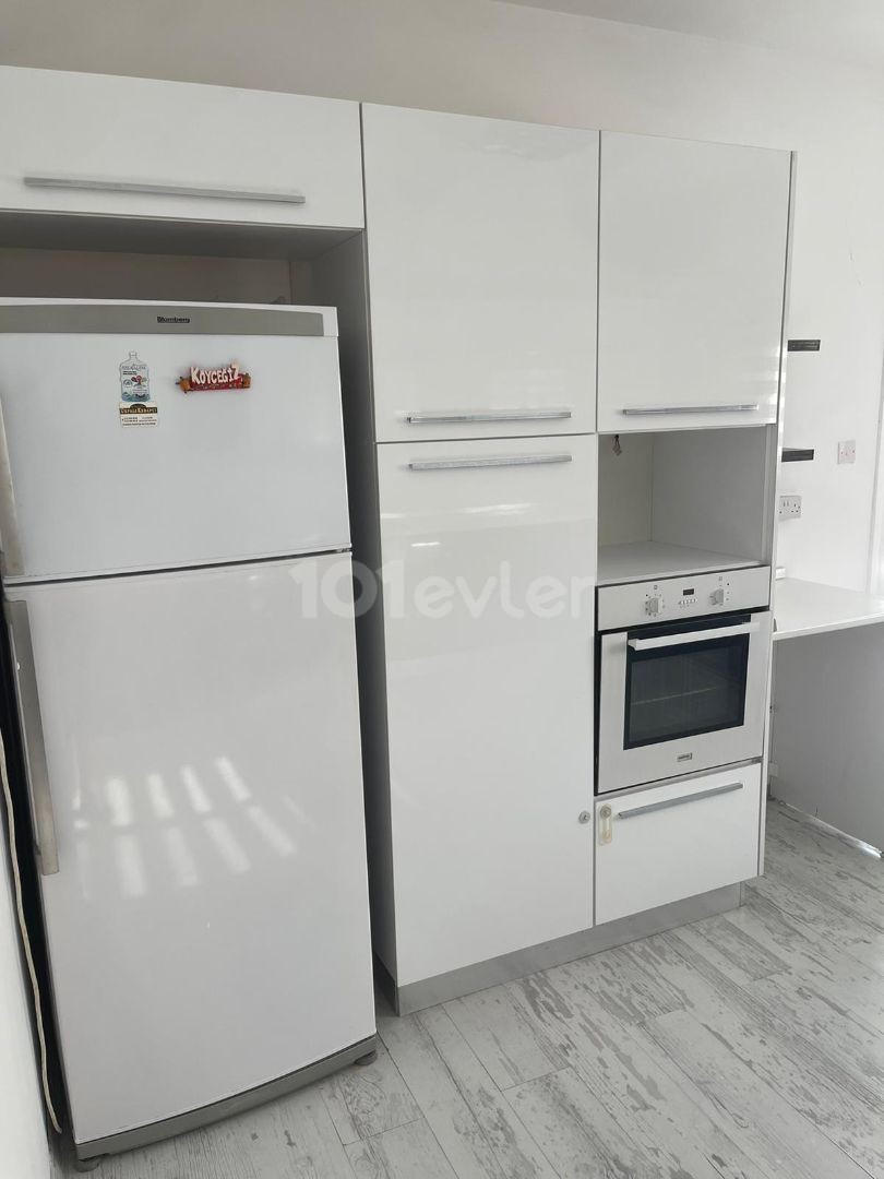 Gönyelide Otobüz Duragına 2dk yürüyüş mesafesinde 3+1 Kiralık Daire 400Stg Aylık