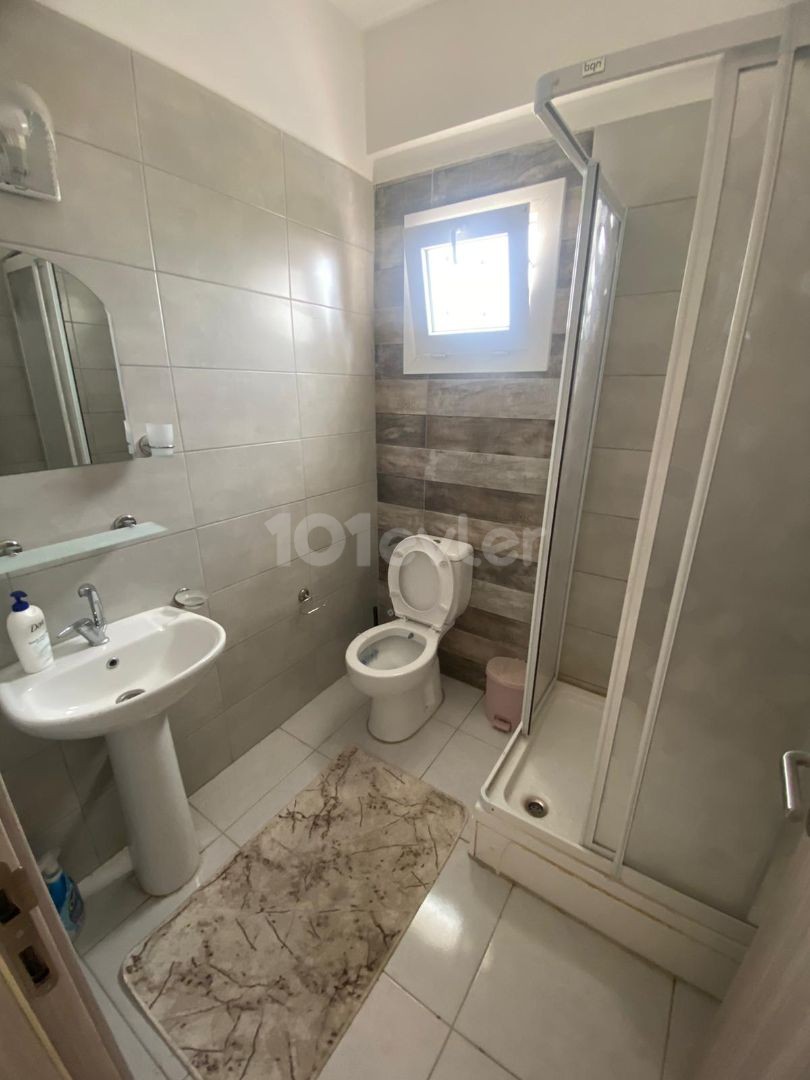 Küçükkaymakli da 2+1 85m2 Rental Darie 350stg ** 