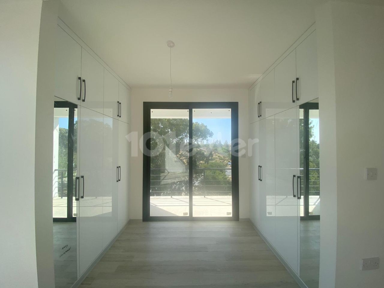 4+1 380m2 Luxury Twin Villa for Sale in Gönyeli 165,000stg ** 