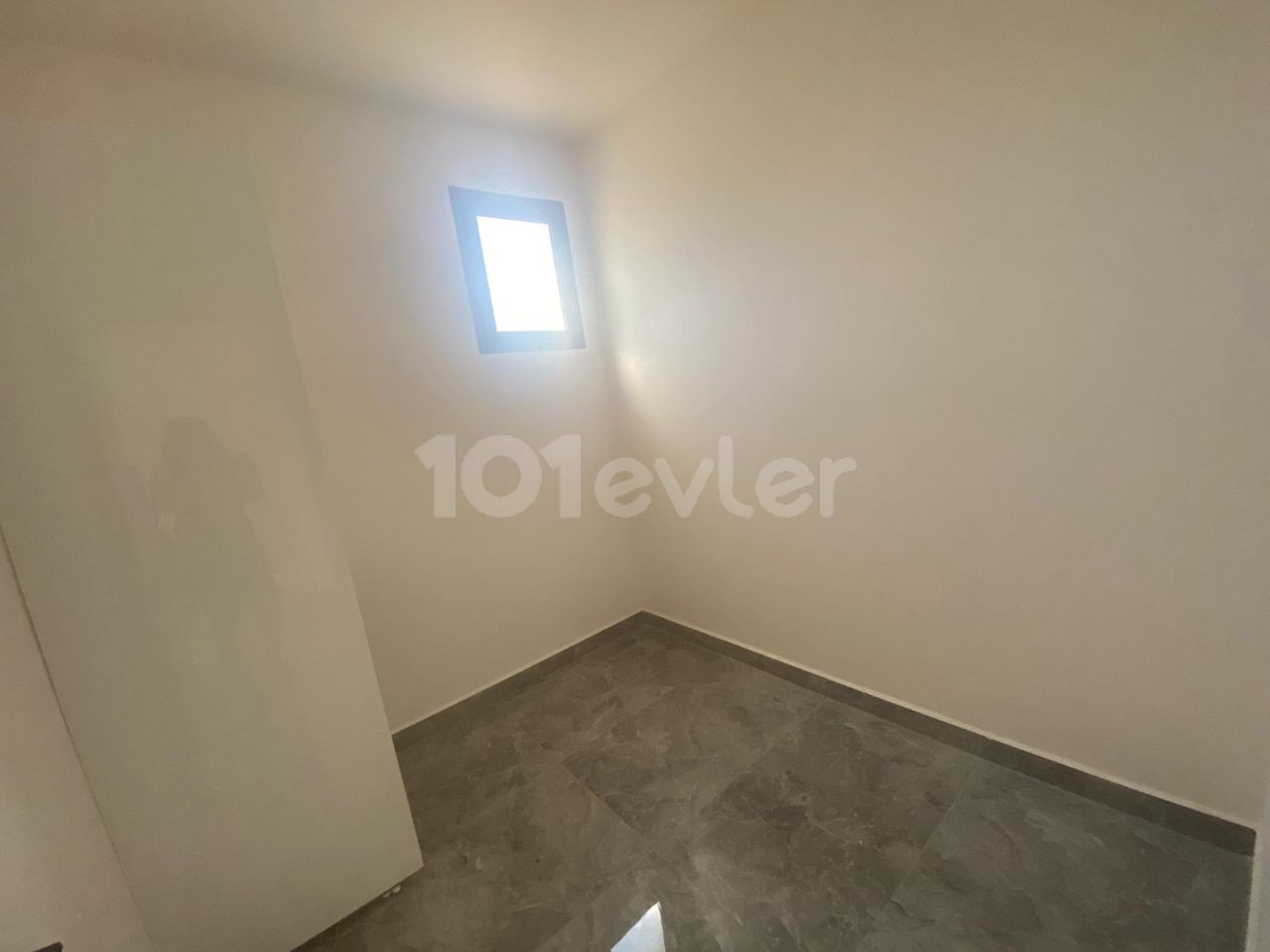 Gönyeli'de 4+1 380m2 Satılık Lüks İkiz Villa 165,000stg 