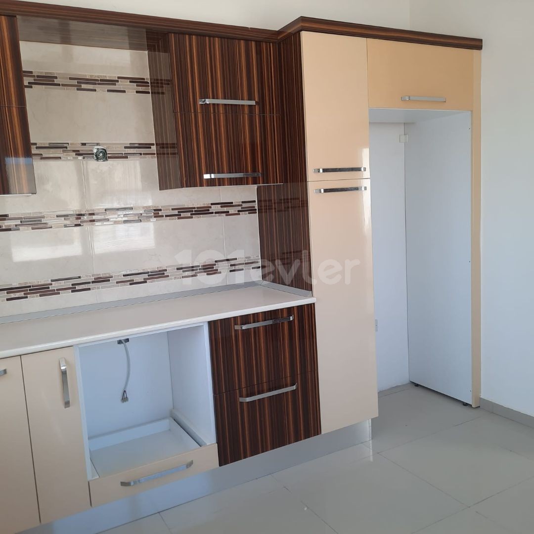 3+ 1, Villa-sized Zero Apartment for Sale in Gönyeli 80,000stg ** 