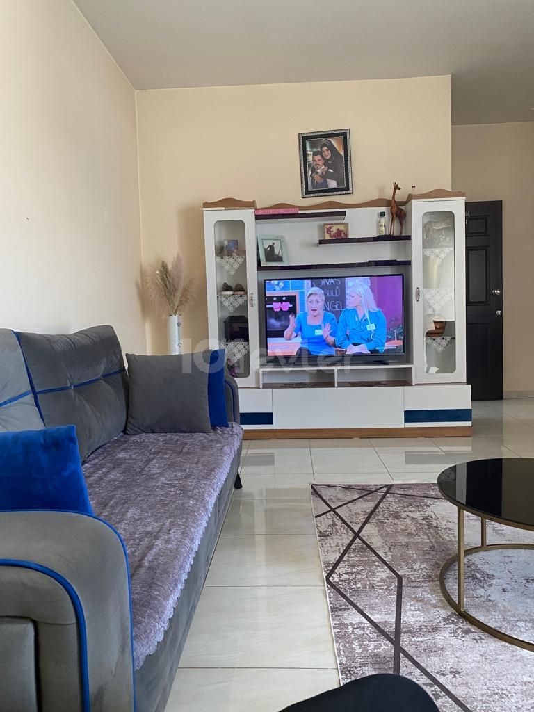 Gönyeli'de 3+1 , 135 m² Geniş Satılık Apartman Dairesi 65,000stg