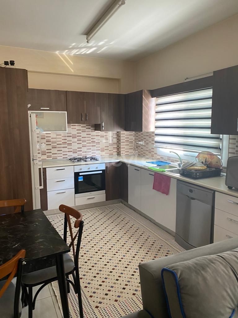 Gönyeli'de 3+1 , 135 m² Geniş Satılık Apartman Dairesi 65,000stg