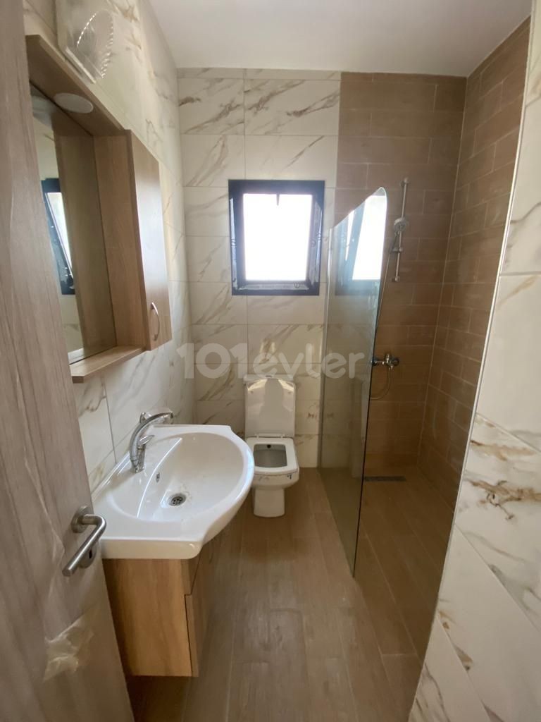 Gönyeli  2+1  Apartman Dairesi  400stg