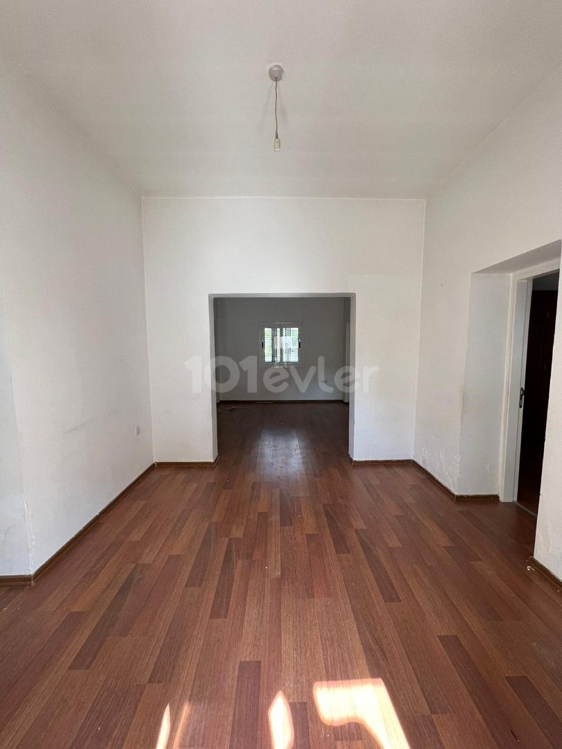 Detached House To Rent in Kızılbaş, Nicosia